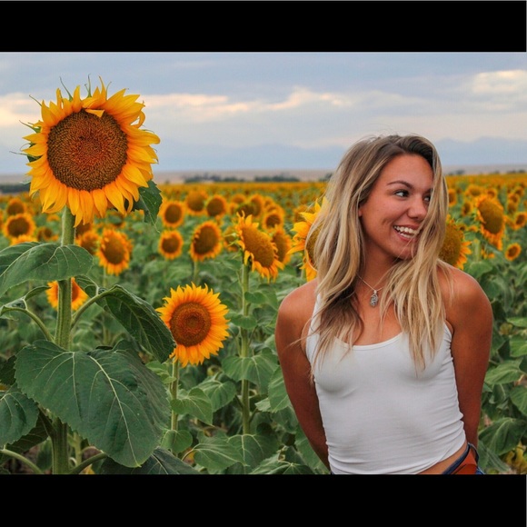 Meet your Posher, Brooke - Picture 1 of 1
